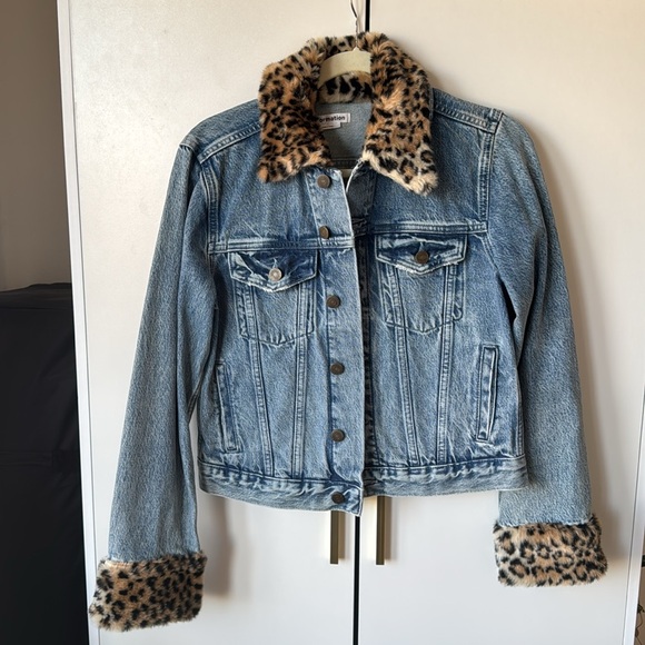 Reformation Aussie Denim Jacket with Leopard faux fur - Picture 2 of 6